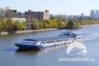 теплоход Рио 4 на Москва-реке