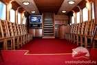 Нижний зал теплохода Раритет