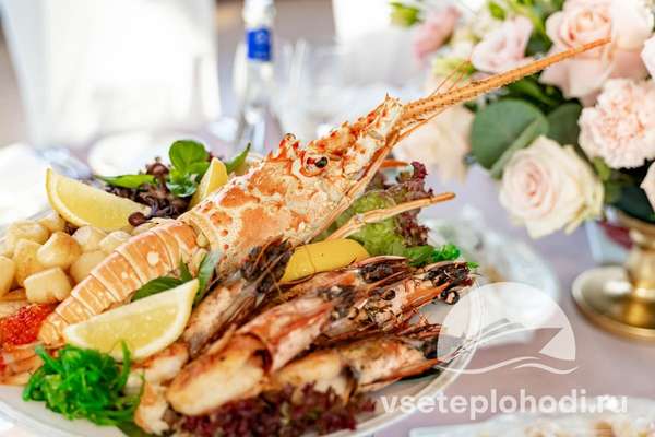 День рождения на теплоходе Radisson-фото-9