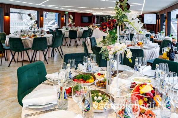 Свадьба на теплоходе Пальма де Сочи в июле-фото-5