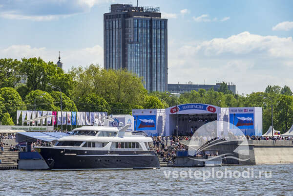 Парад теплоходов по реке Москве-фото-16