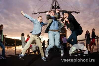 День рождения на теплоходе