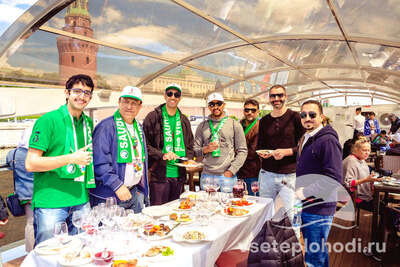 Фуршет на теплоходе
