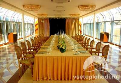 Банкет на теплоходе