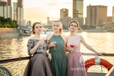 Последний звонок на теплоходе