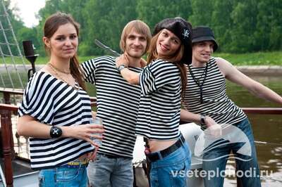 Вечеринка на теплоходе